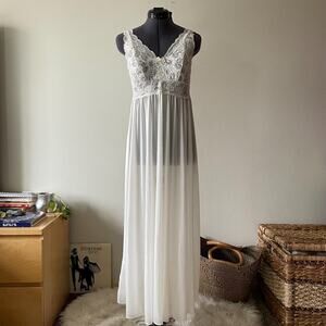 80s vintage white lace maxi slip dress nightgown coquette romantic cottage